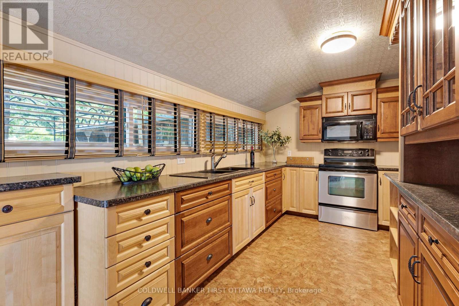 4712 BRITON HOUGHTON BAY ROAD