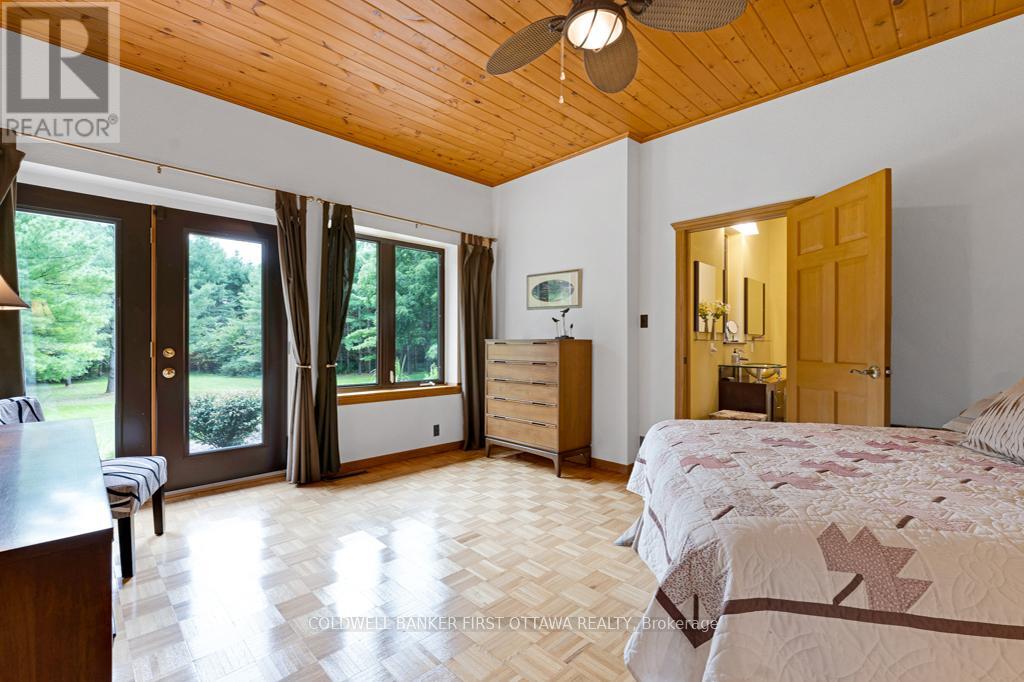 2499 BATHURST CONCESSION 2 ROAD