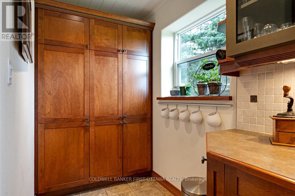 2499 BATHURST CONCESSION 2 ROAD