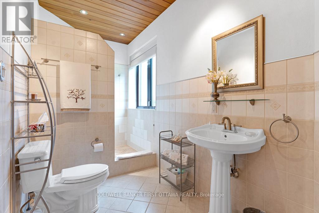 2499 BATHURST CONCESSION 2 ROAD