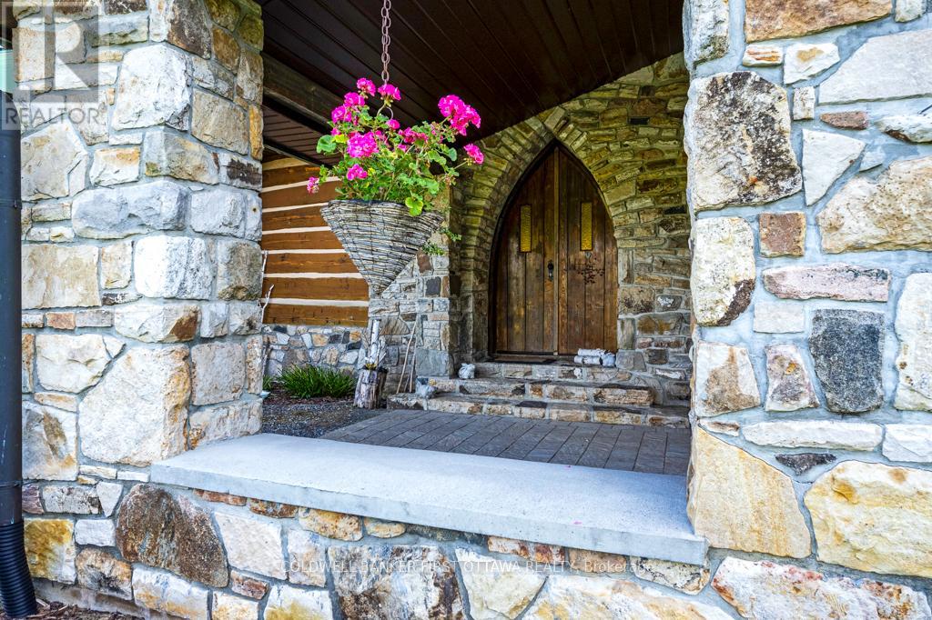 2499 BATHURST CONCESSION 2 ROAD