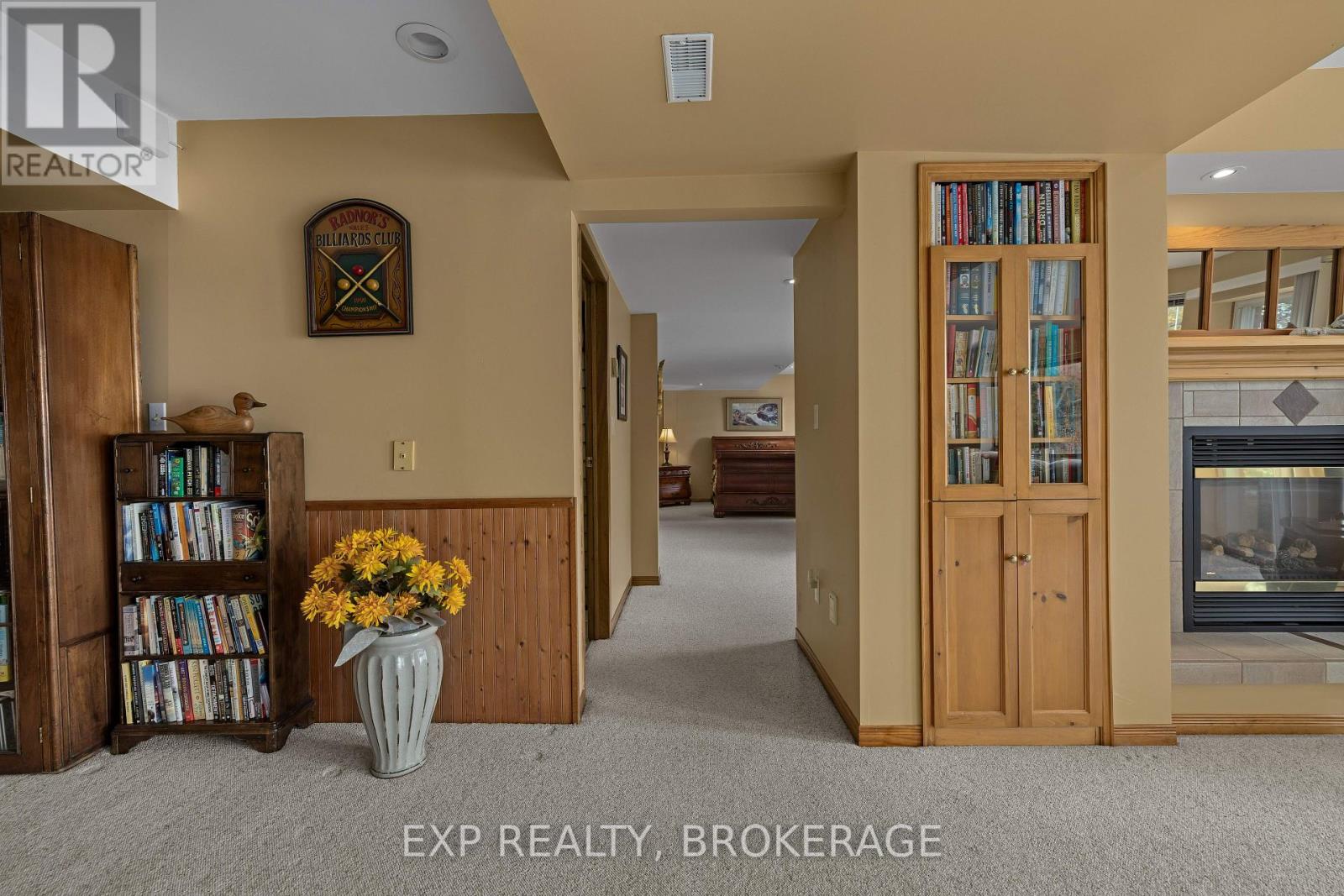 3037 HILLTOP LANE