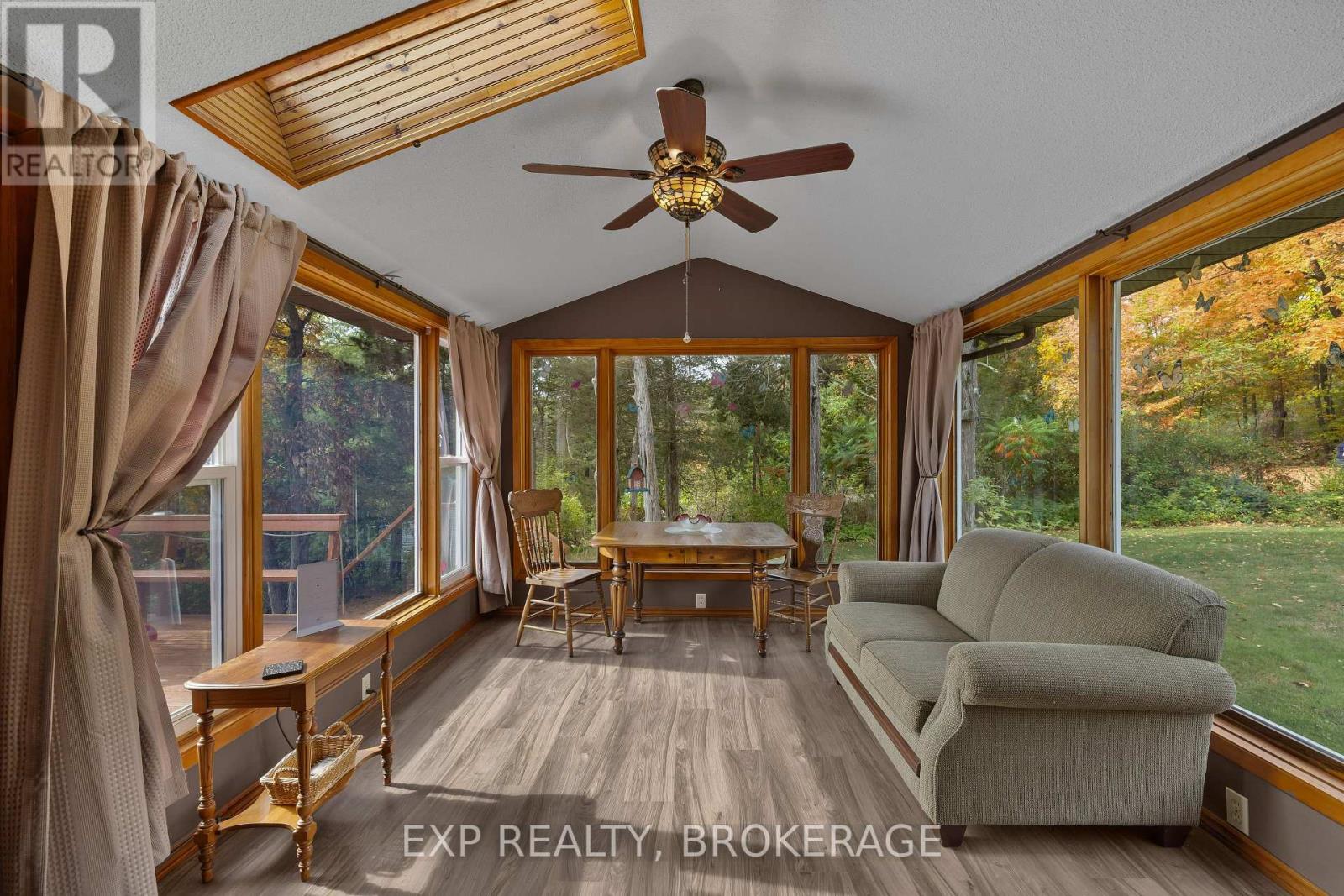 3037 HILLTOP LANE
