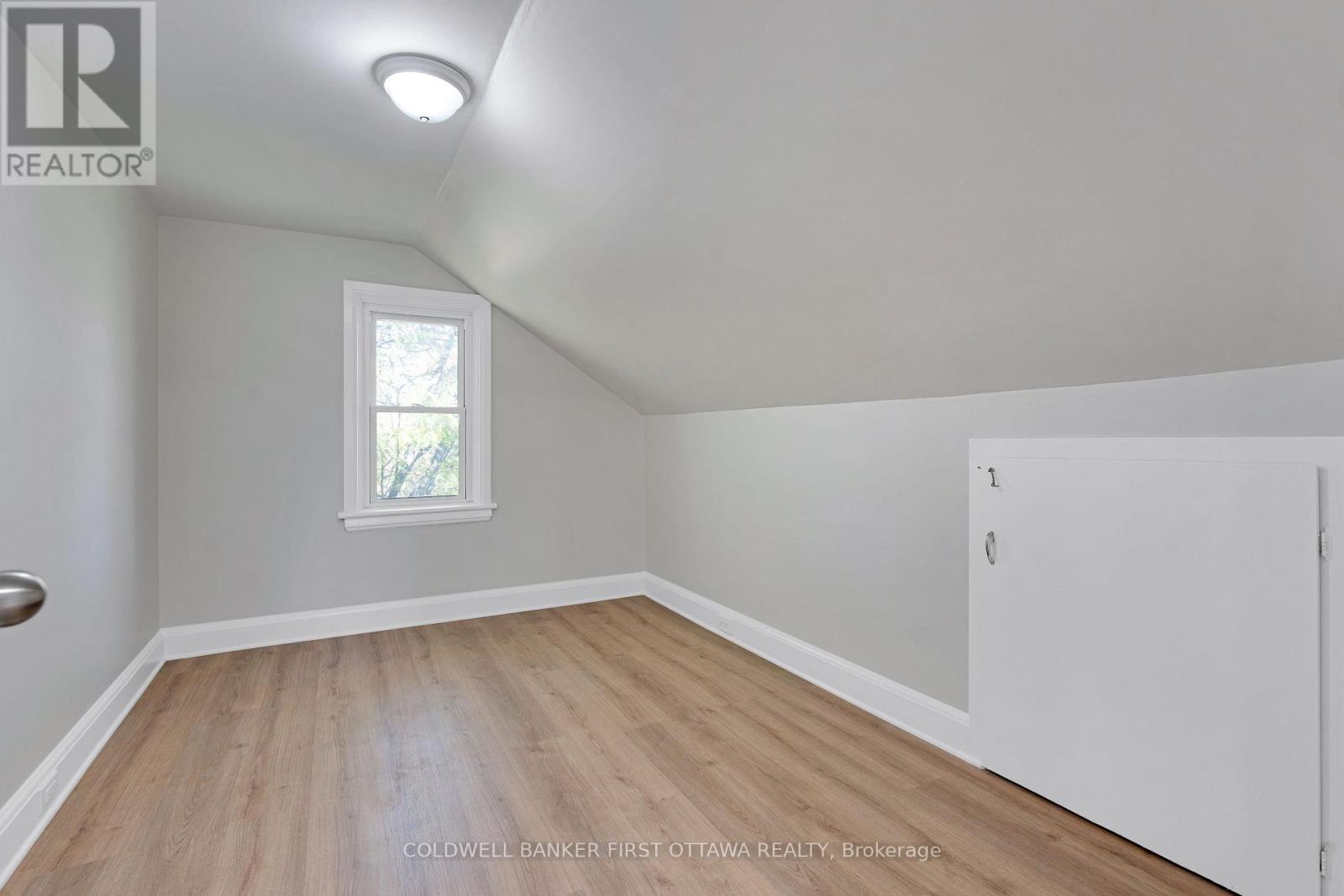 3004 RIDEAU FERRY ROAD