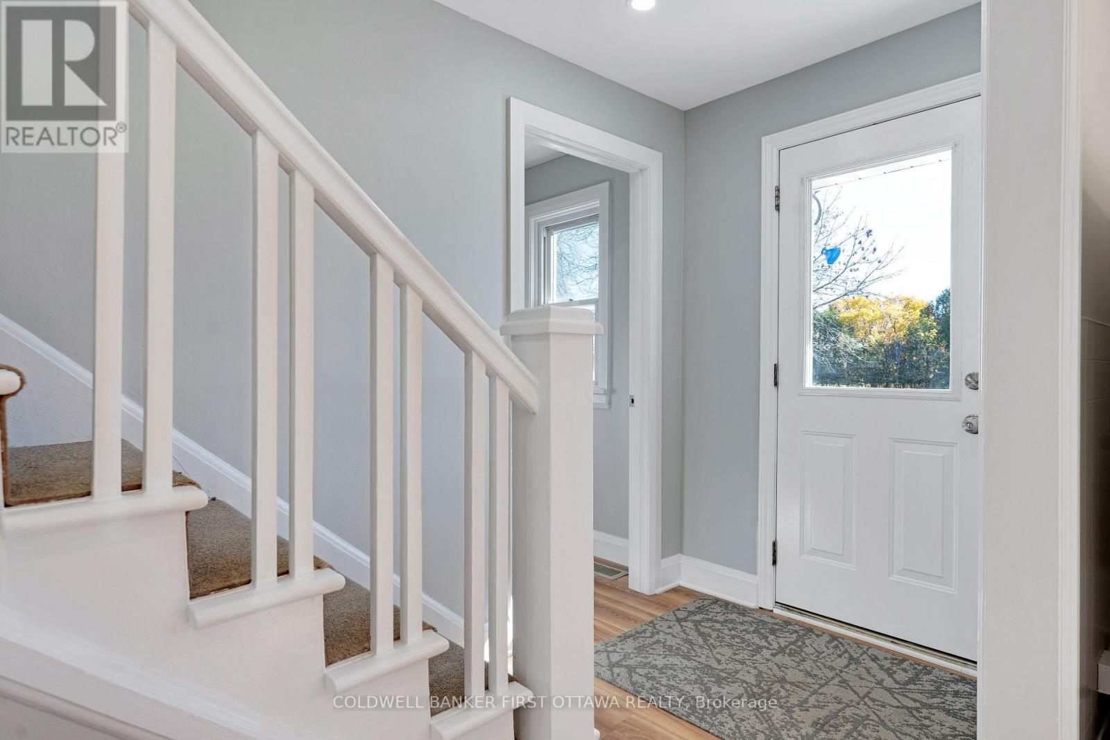 3004 RIDEAU FERRY ROAD