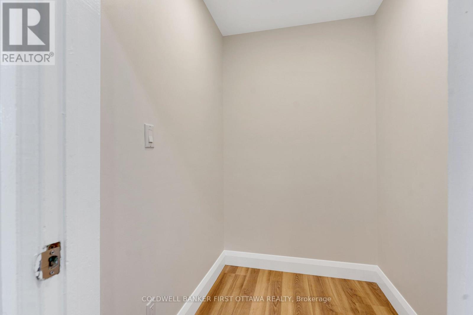 3004 RIDEAU FERRY ROAD