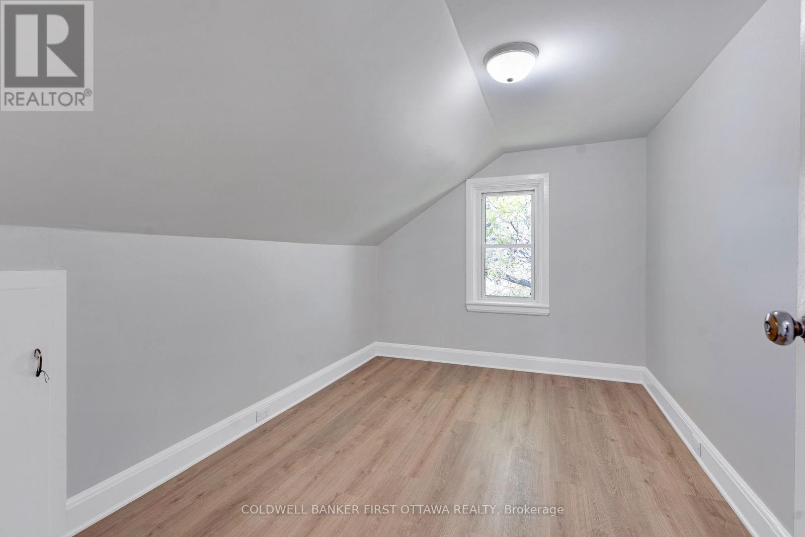 3004 RIDEAU FERRY ROAD