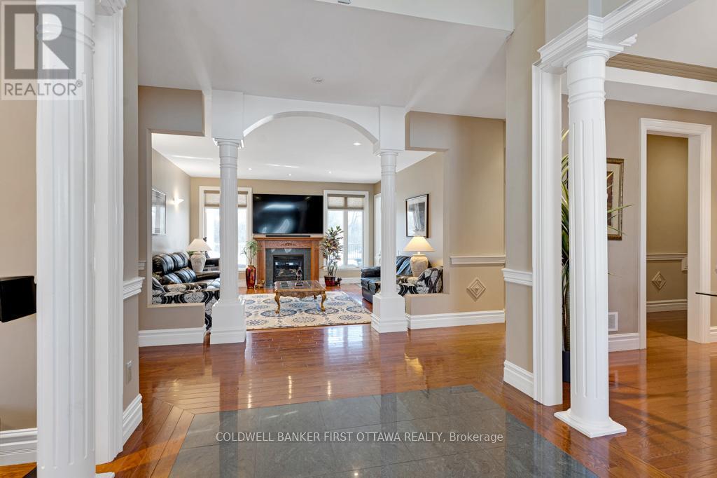 556 WEST POINT DRIVE