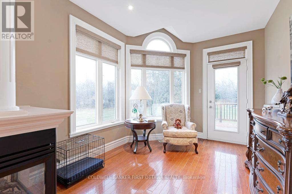 556 WEST POINT DRIVE