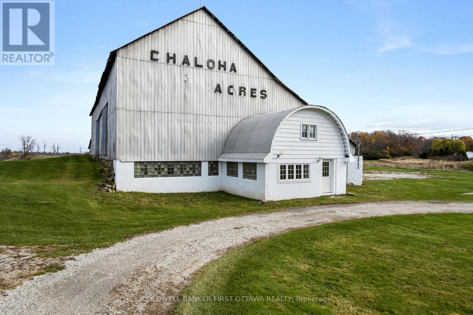 2638 RIDEAU FERRY ROAD