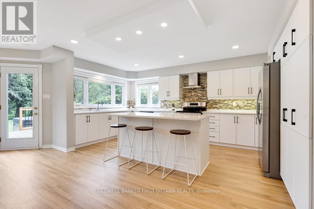 5525 PETTAPIECE CRESCENT