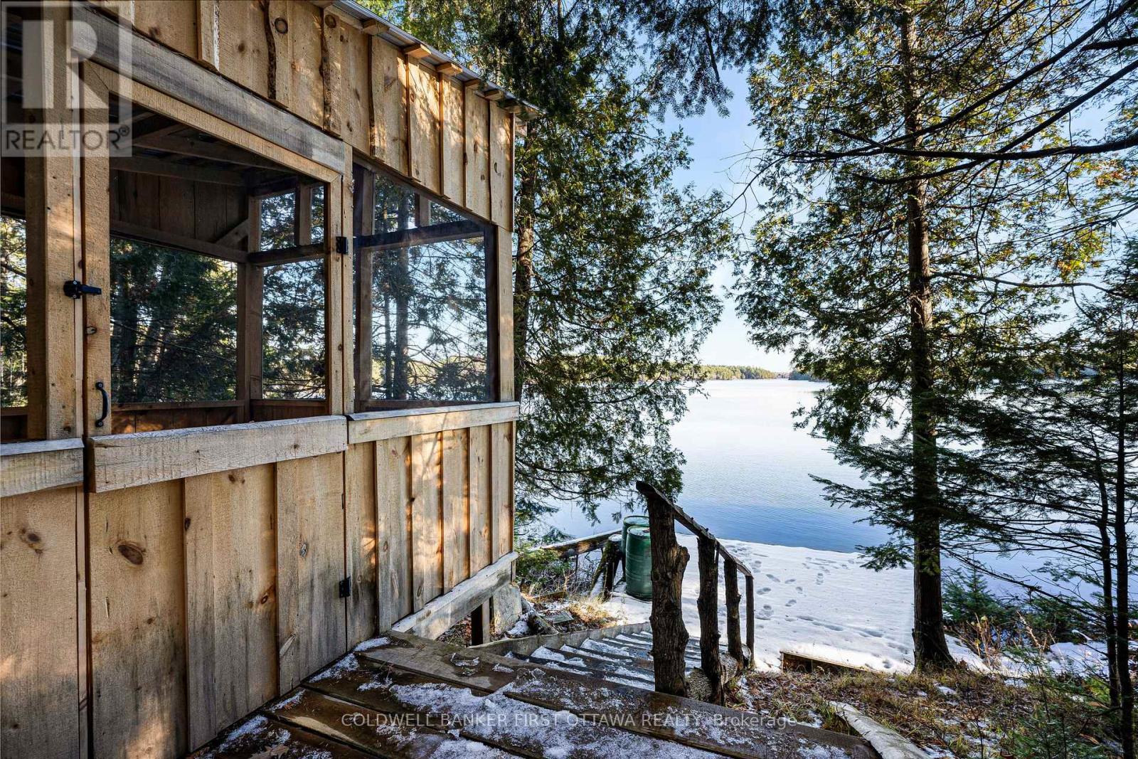 211 MEADOW LANE COURT