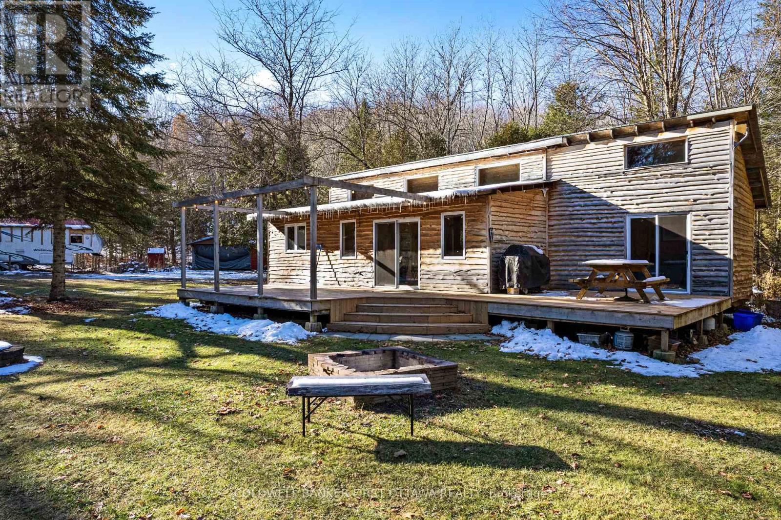 211 MEADOW LANE COURT