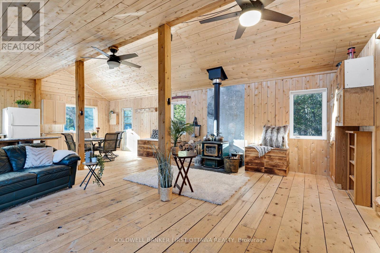 211 MEADOW LANE COURT