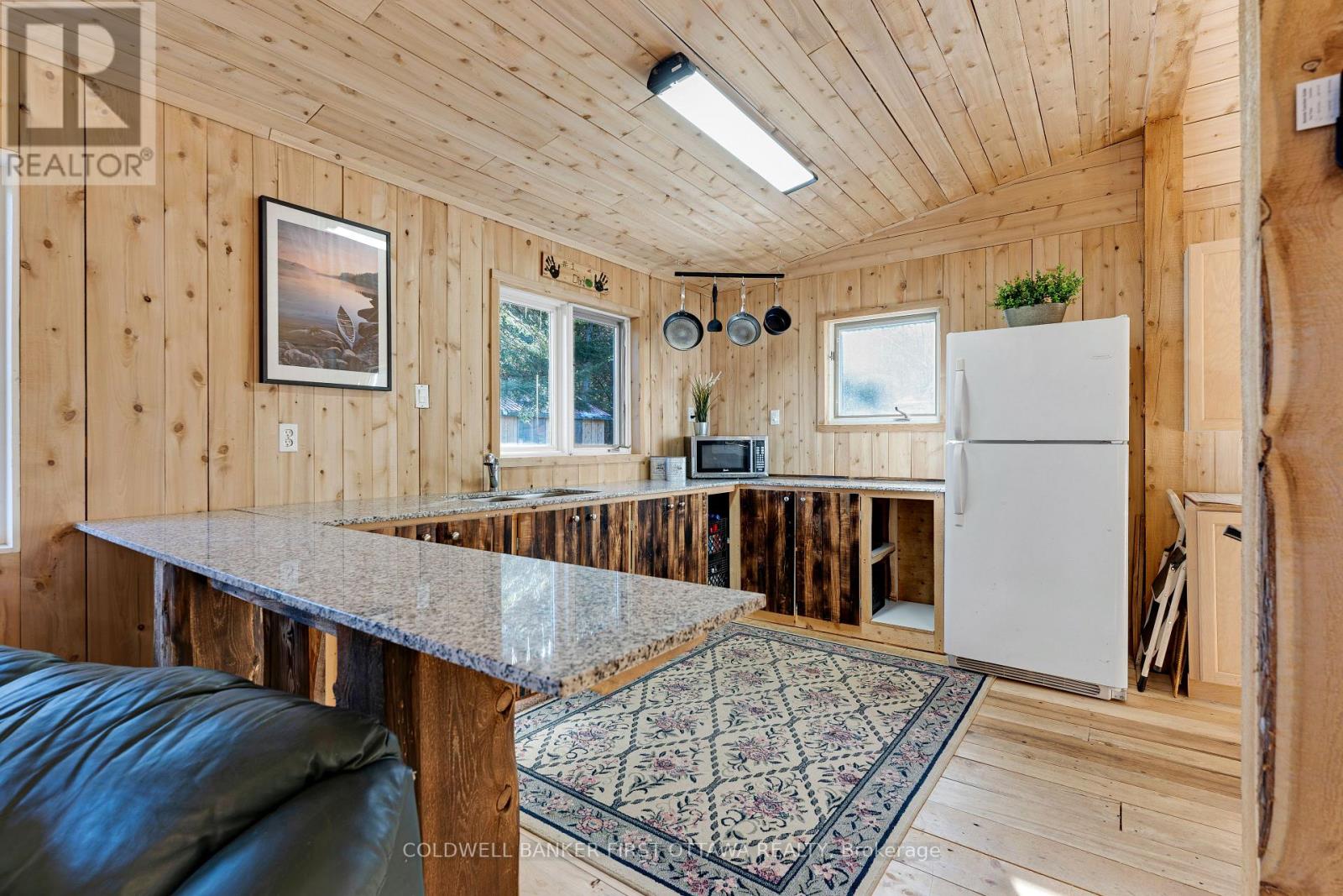 211 MEADOW LANE COURT