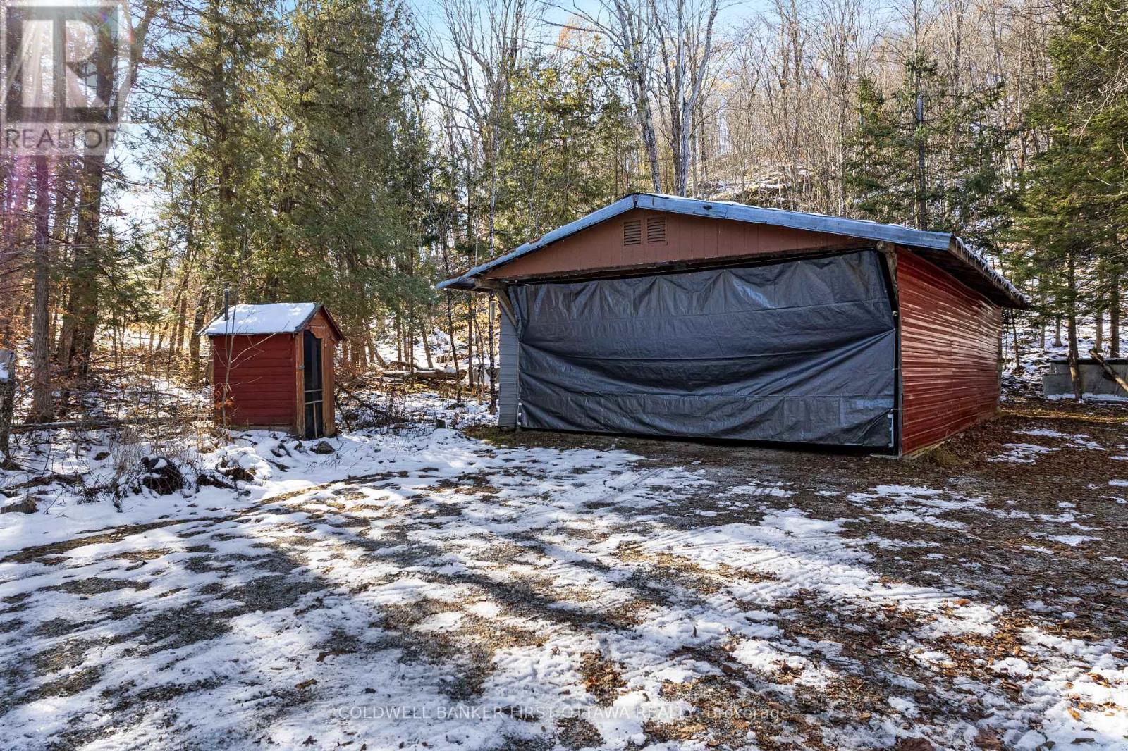 211 MEADOW LANE COURT