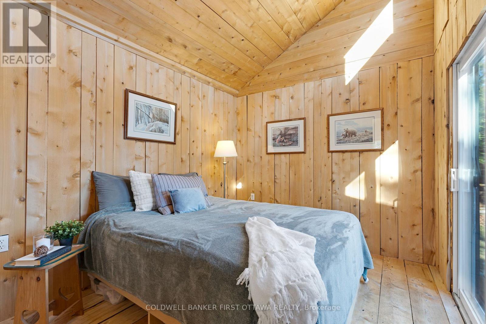 211 MEADOW LANE COURT