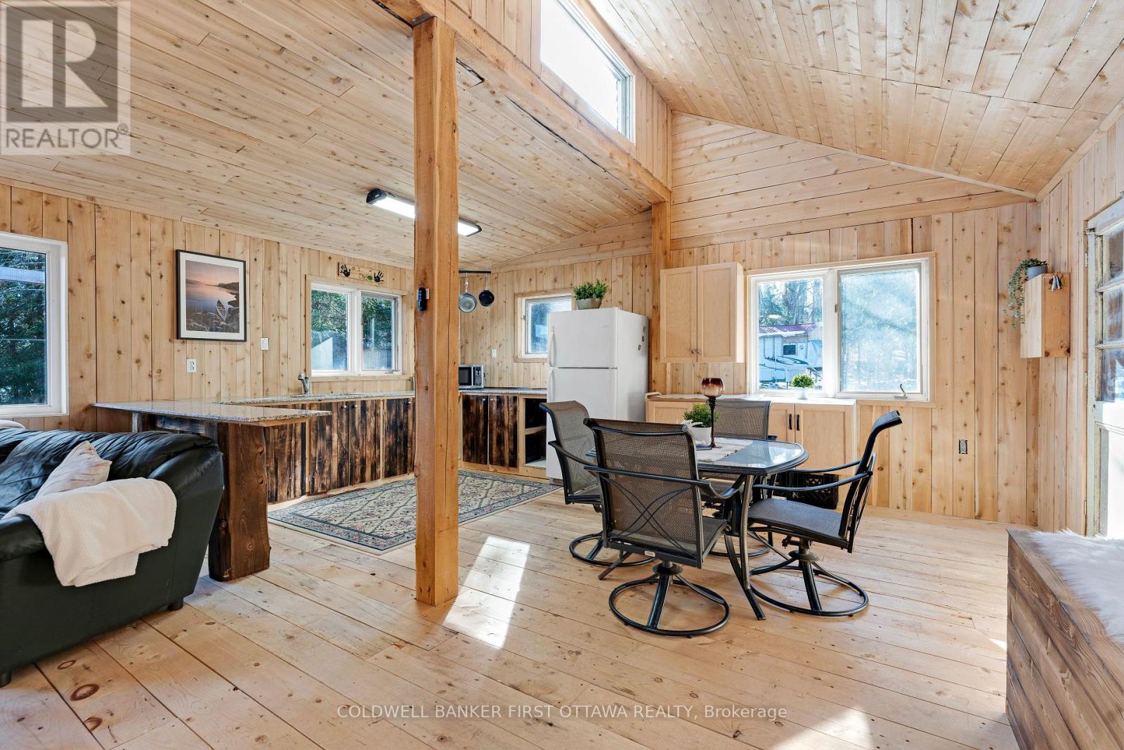 211 MEADOW LANE COURT