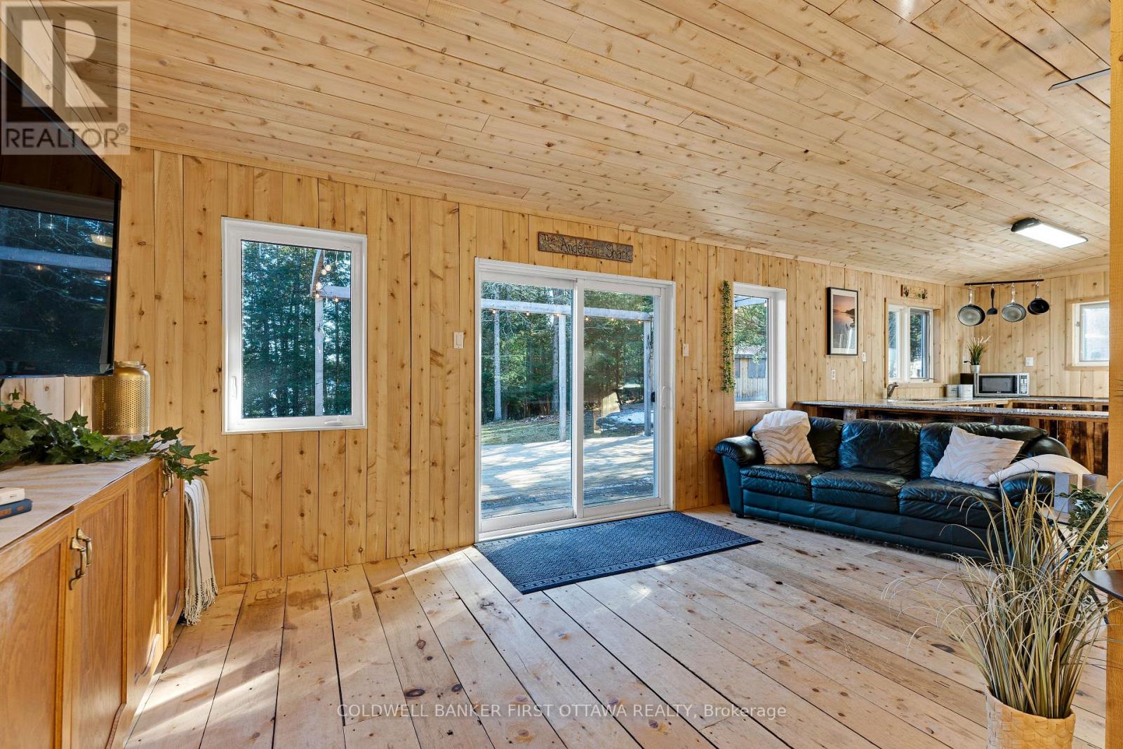 211 MEADOW LANE COURT