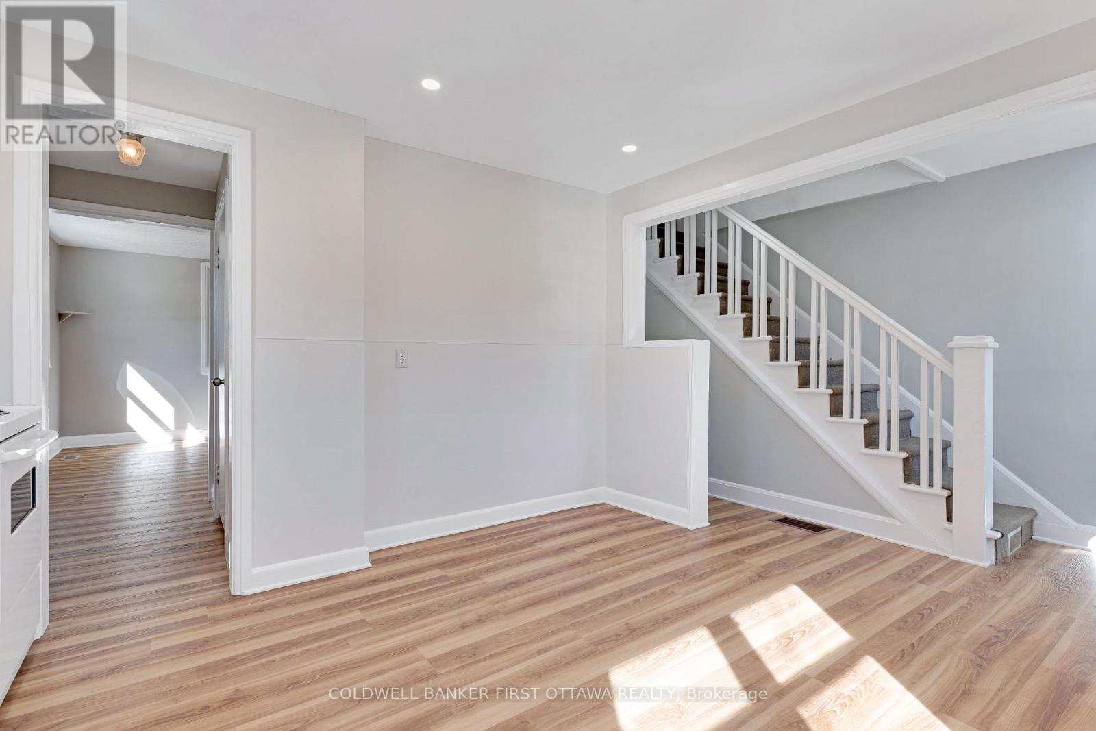 3004 RIDEAU FERRY ROAD