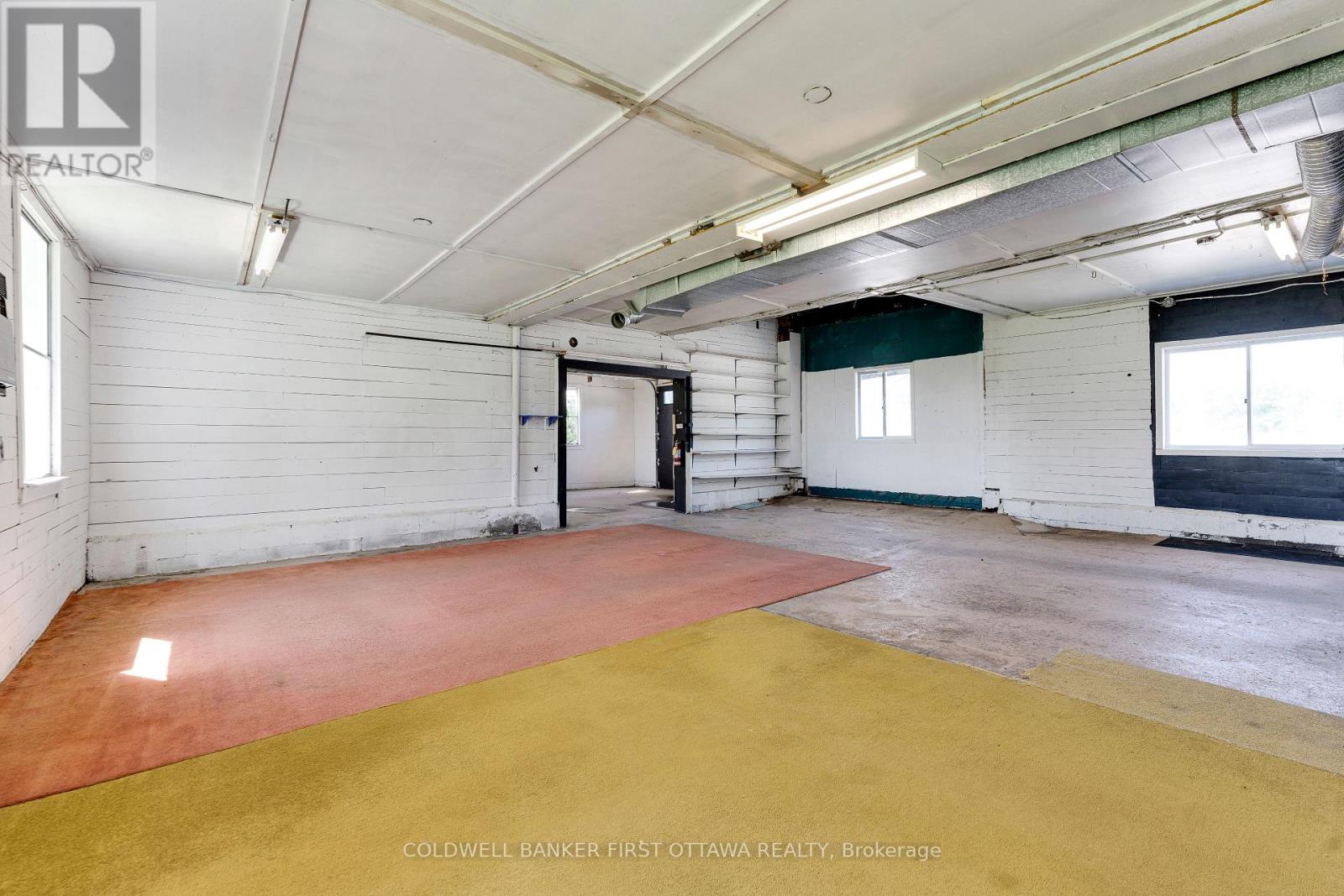 3004 RIDEAU FERRY ROAD