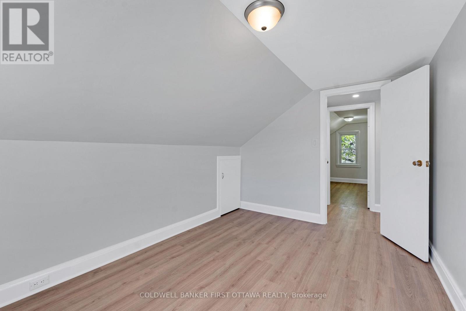 3004 RIDEAU FERRY ROAD