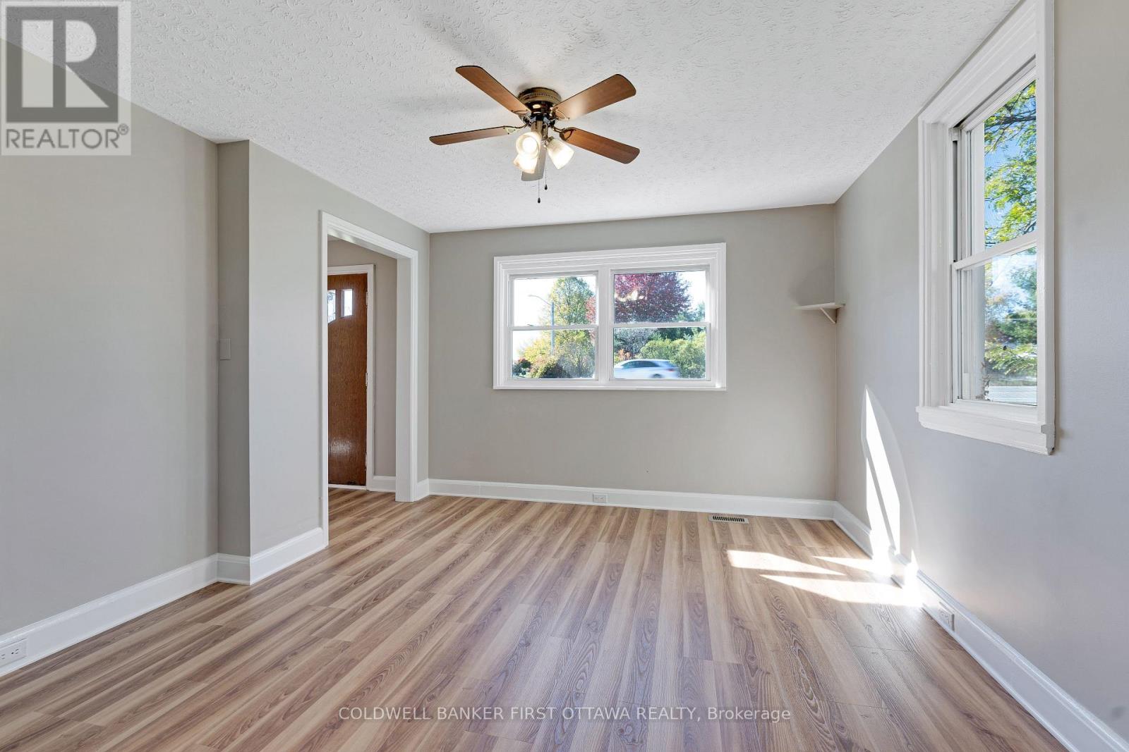 3004 RIDEAU FERRY ROAD