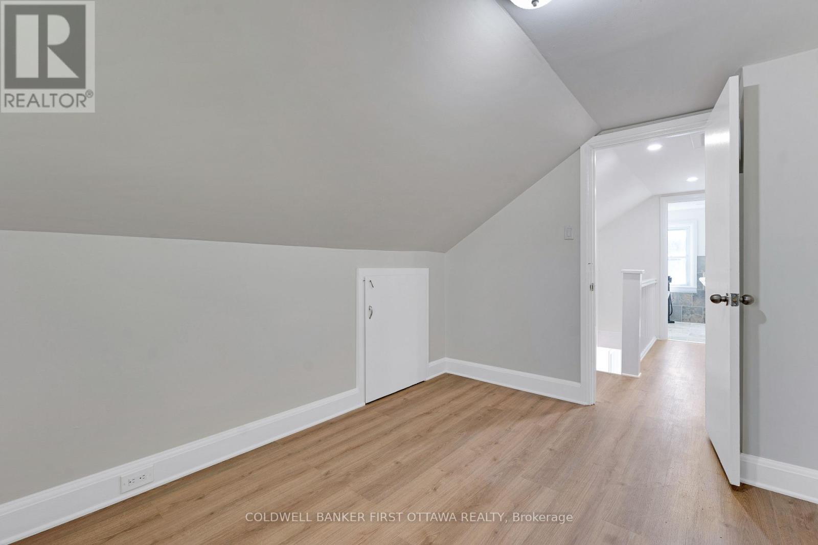 3004 RIDEAU FERRY ROAD