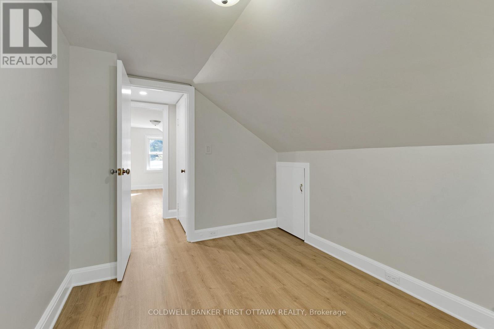 3004 RIDEAU FERRY ROAD