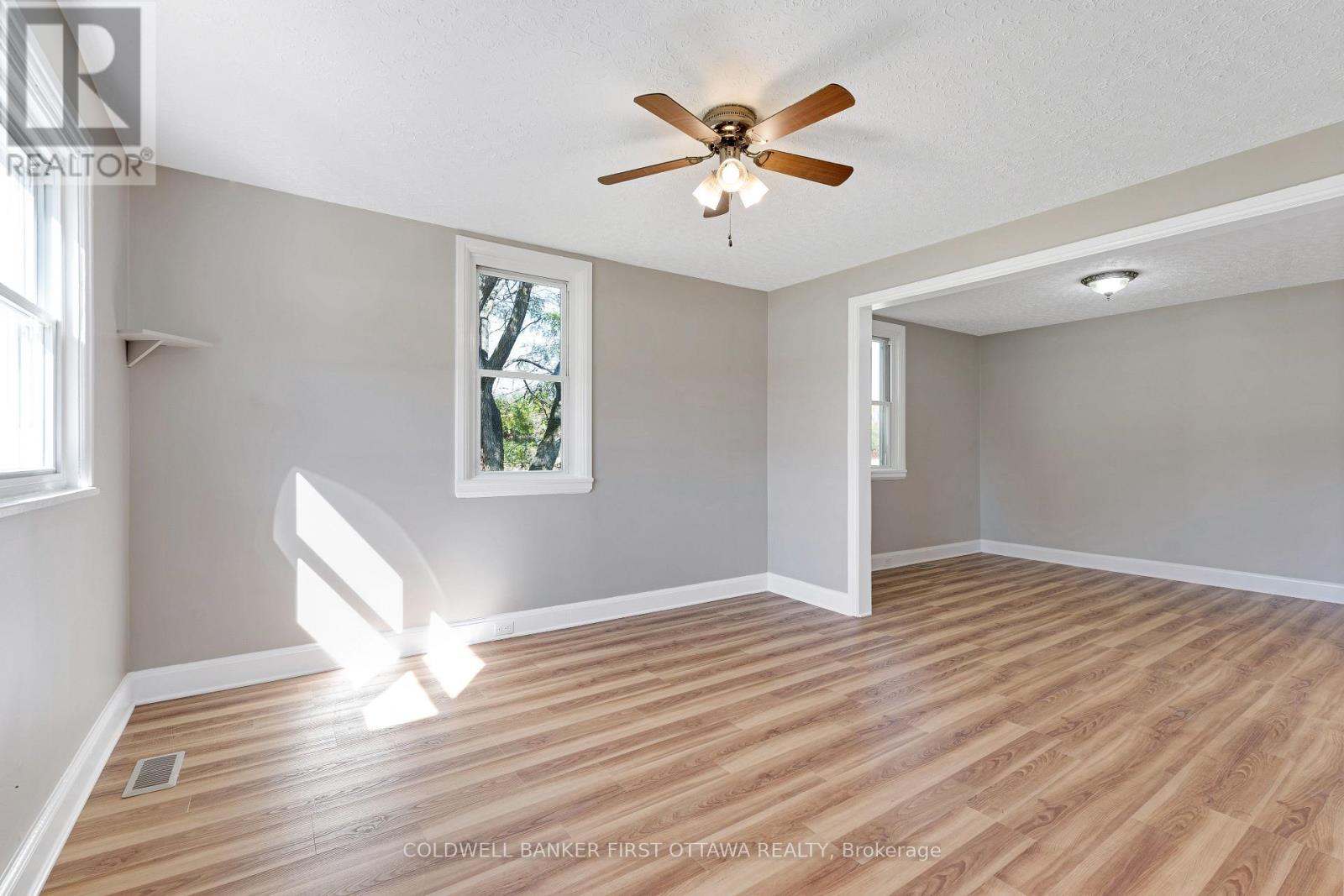 3004 RIDEAU FERRY ROAD