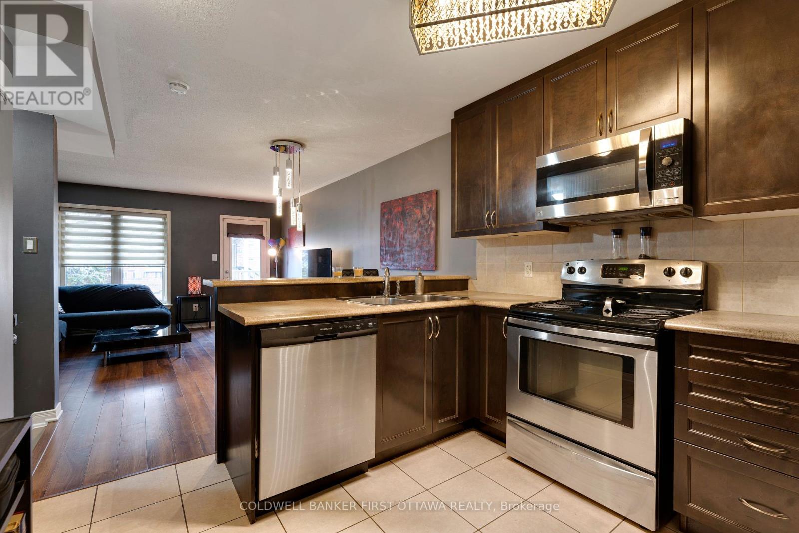 150 URBANCREST PRIVATE