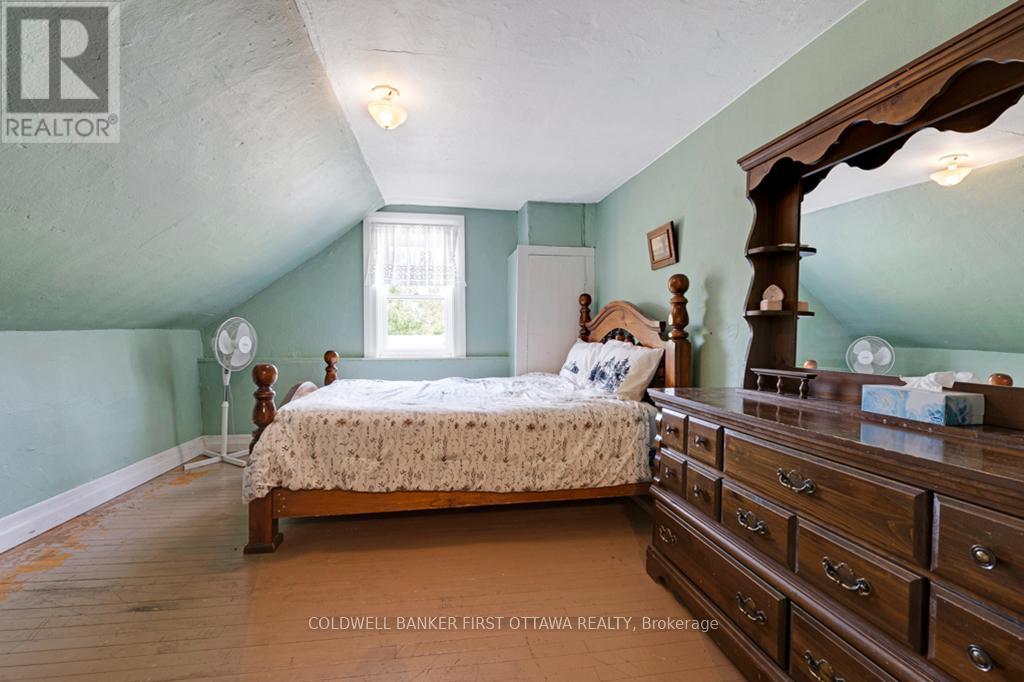 1373 FLOWER STATION ROAD