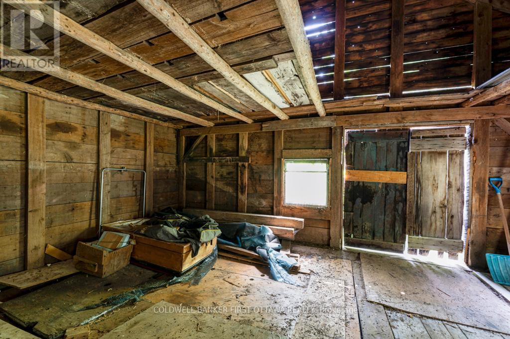 1373 FLOWER STATION ROAD