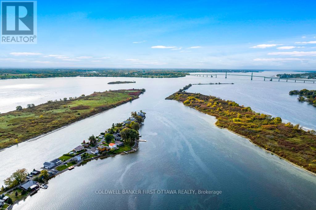 38 TUTTLE POINT ROAD