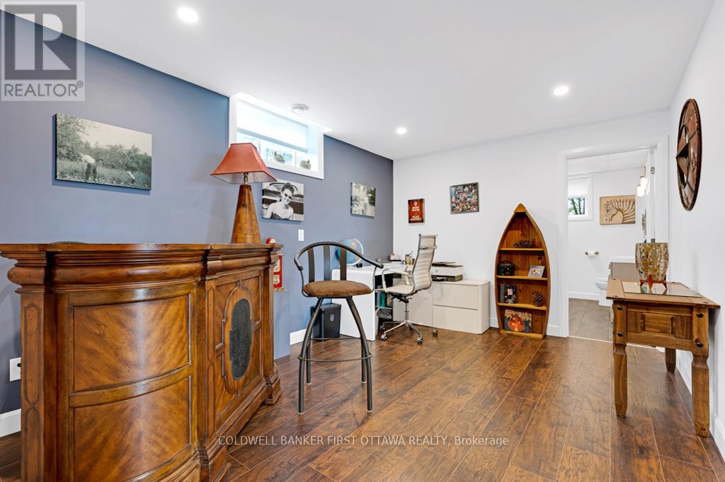 38 TUTTLE POINT ROAD