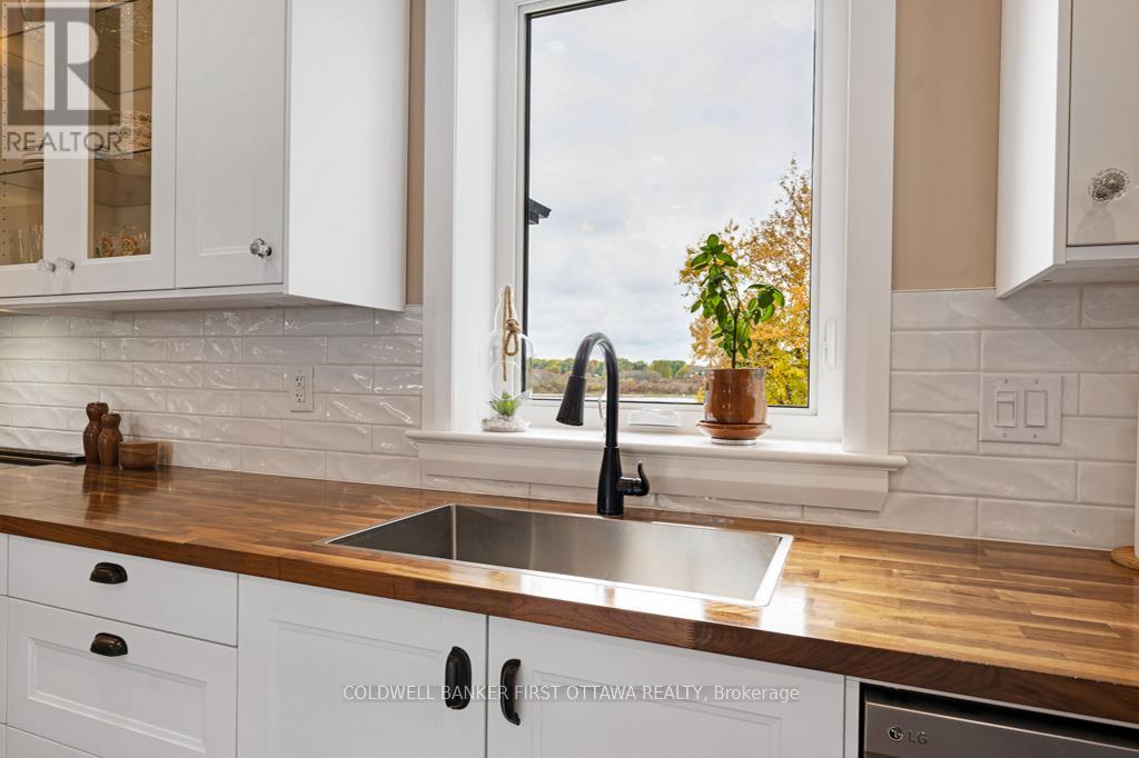 38 TUTTLE POINT ROAD