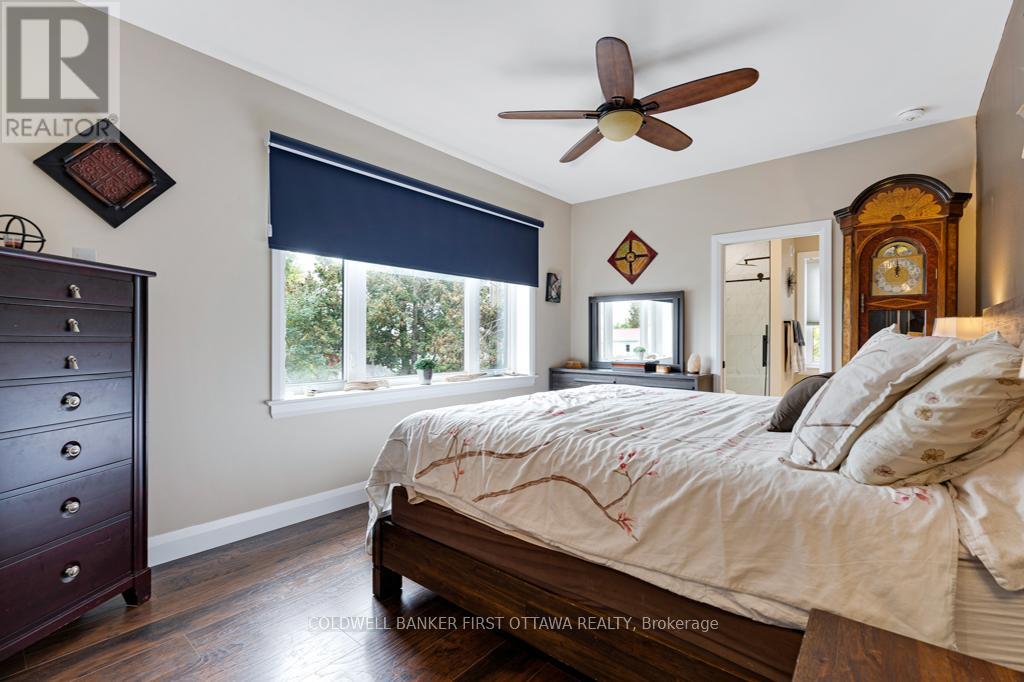 38 TUTTLE POINT ROAD