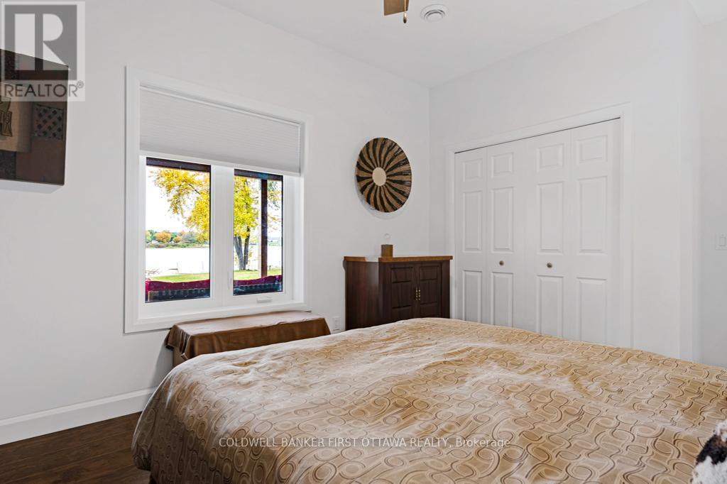 38 TUTTLE POINT ROAD