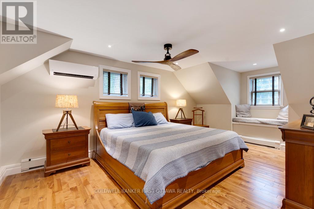 99 OLD KINGSTON ROAD