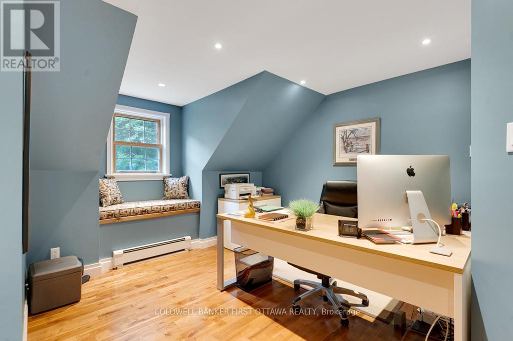 99 OLD KINGSTON ROAD