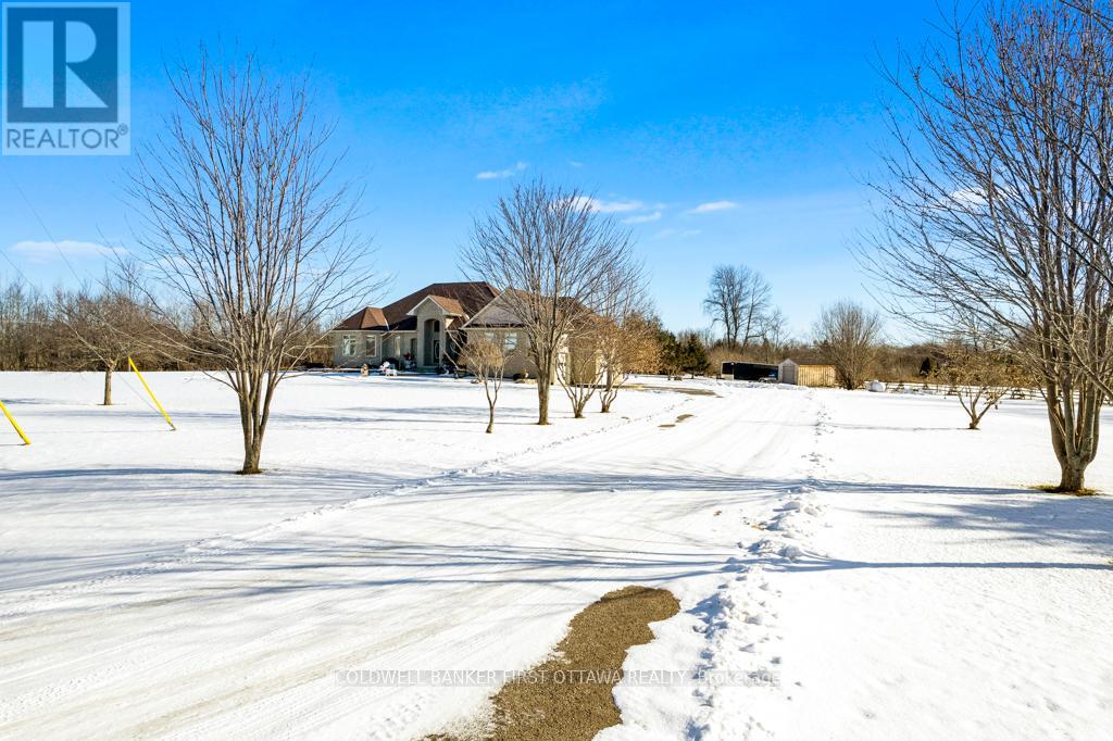 556 WEST POINT DRIVE