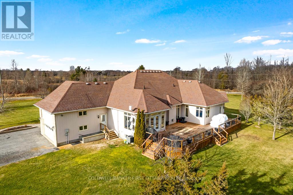 556 WEST POINT DRIVE