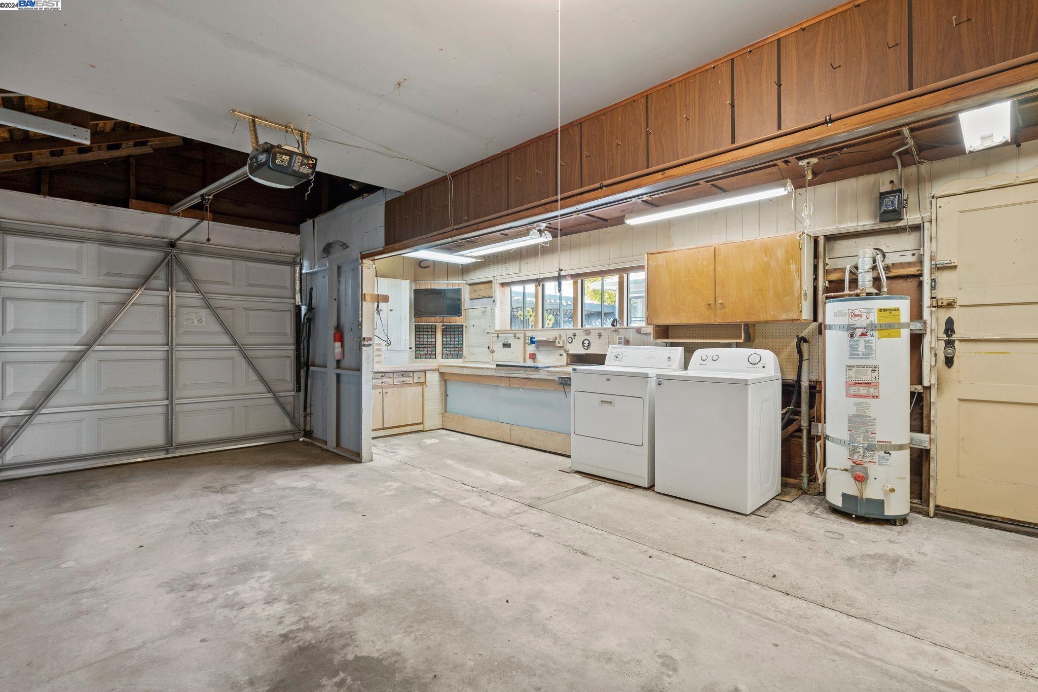 218 PACIFIC AVE