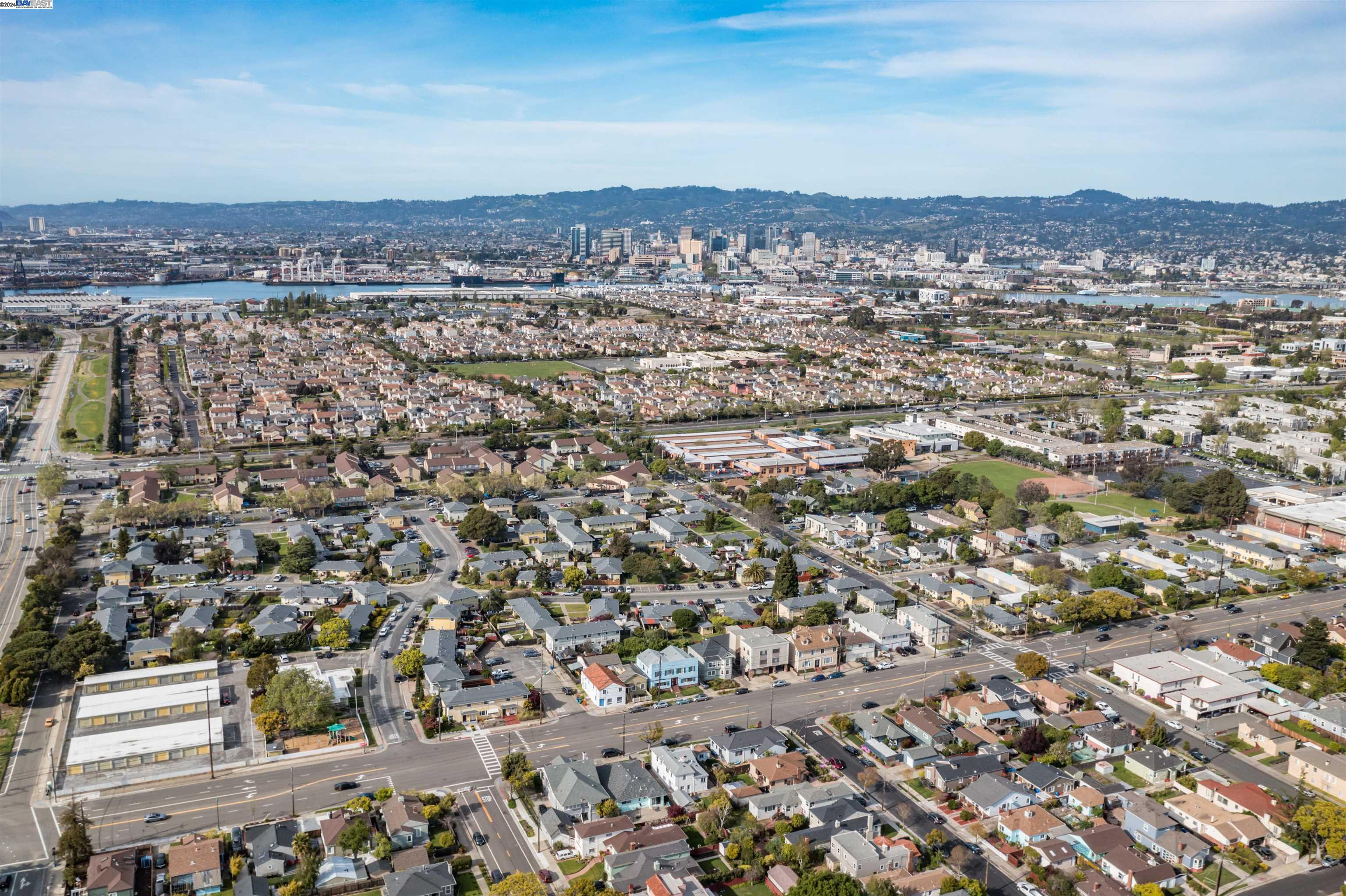 218 PACIFIC AVE