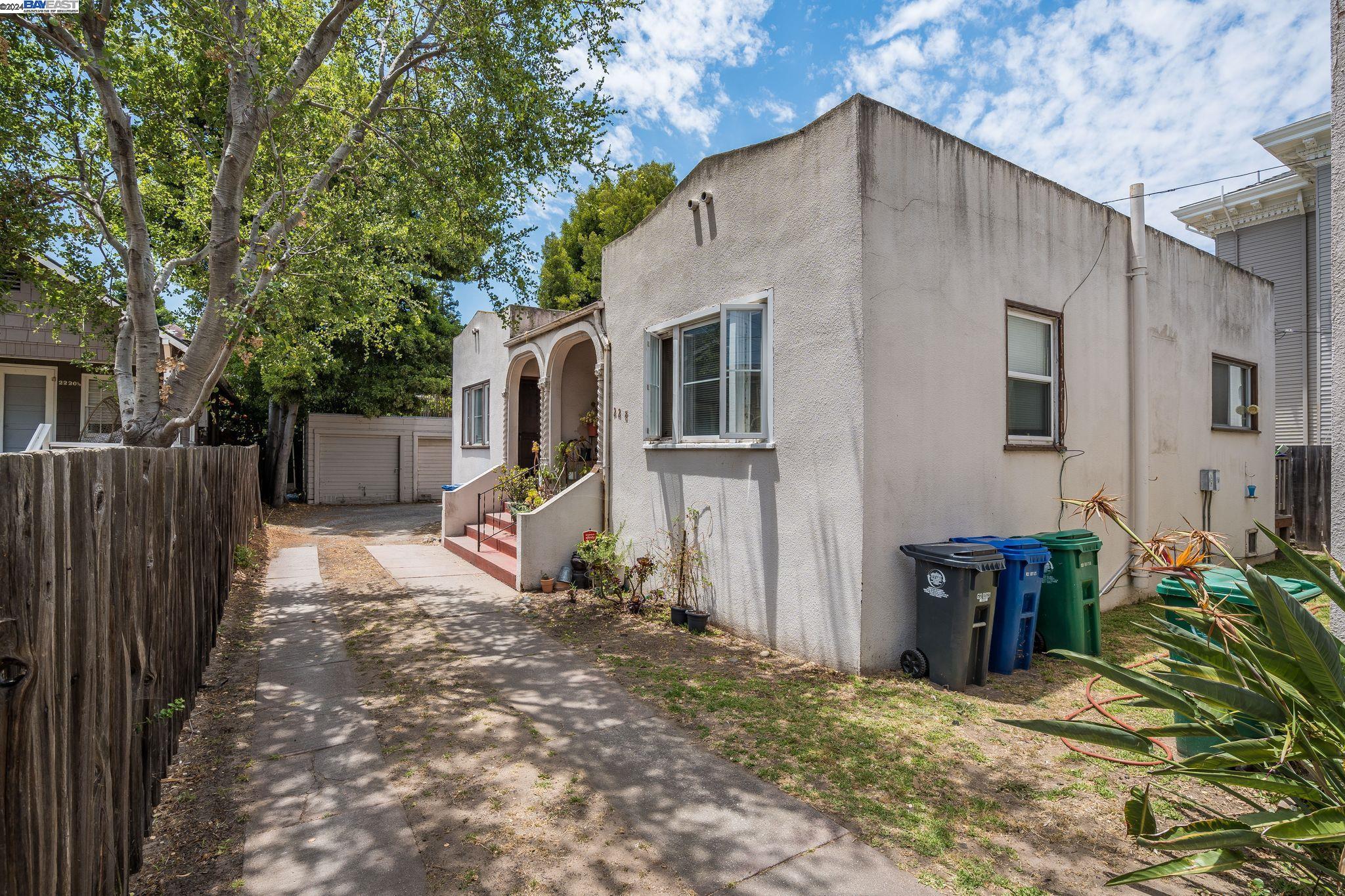 2218 SAN ANTONIO AVE