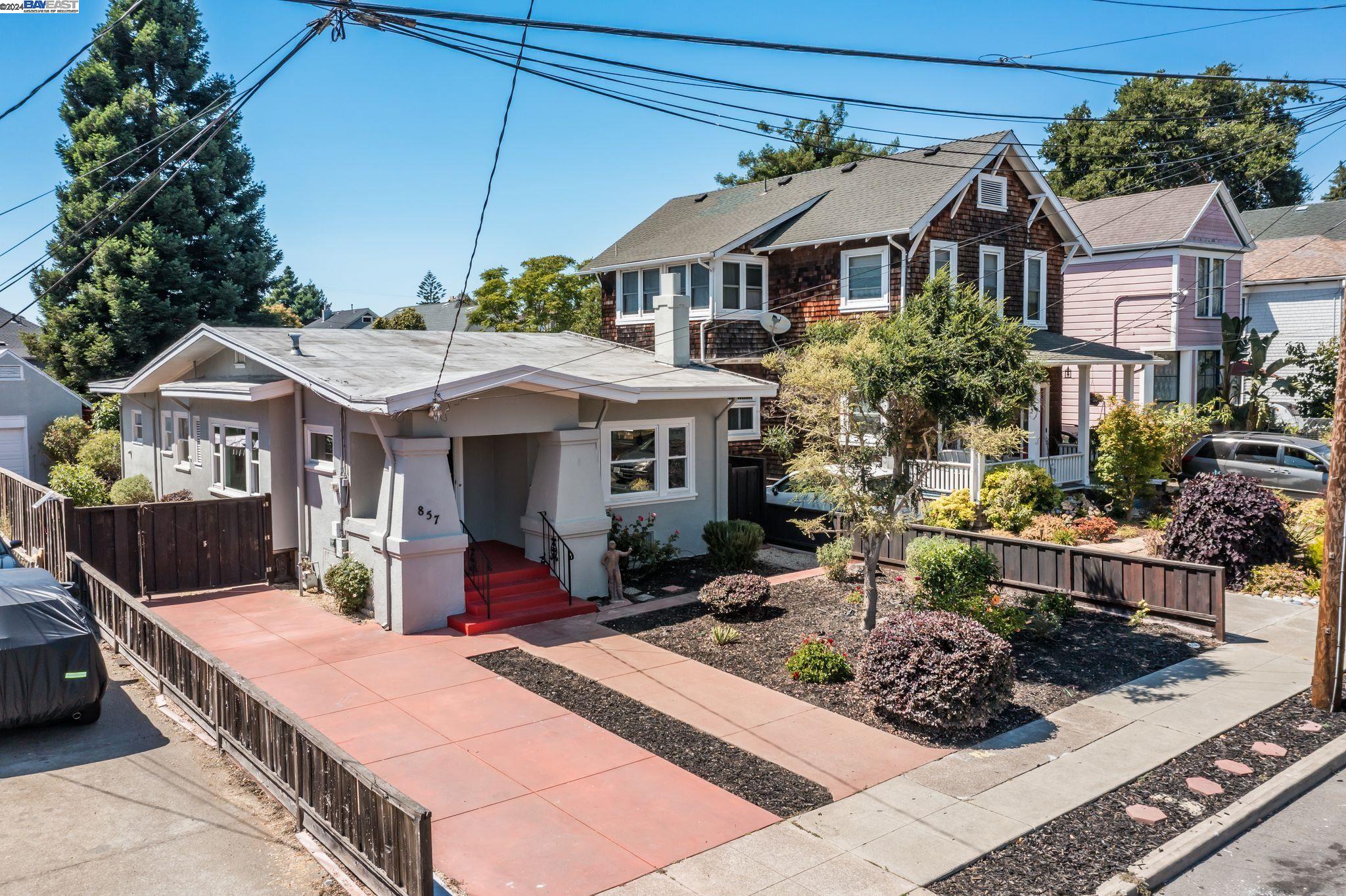 857 Cedar St
