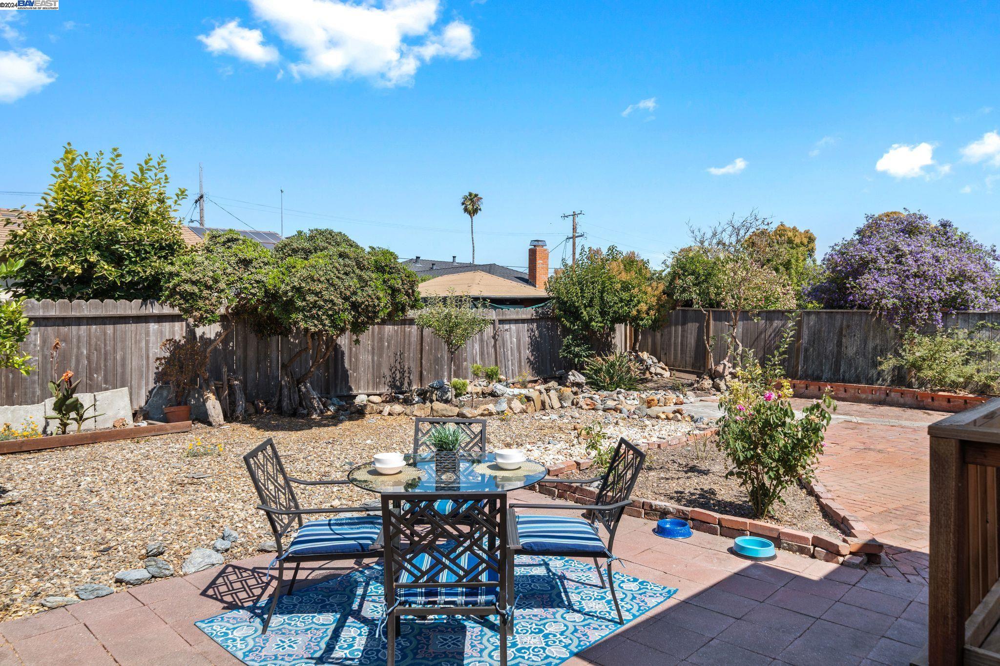 14564 Elm St