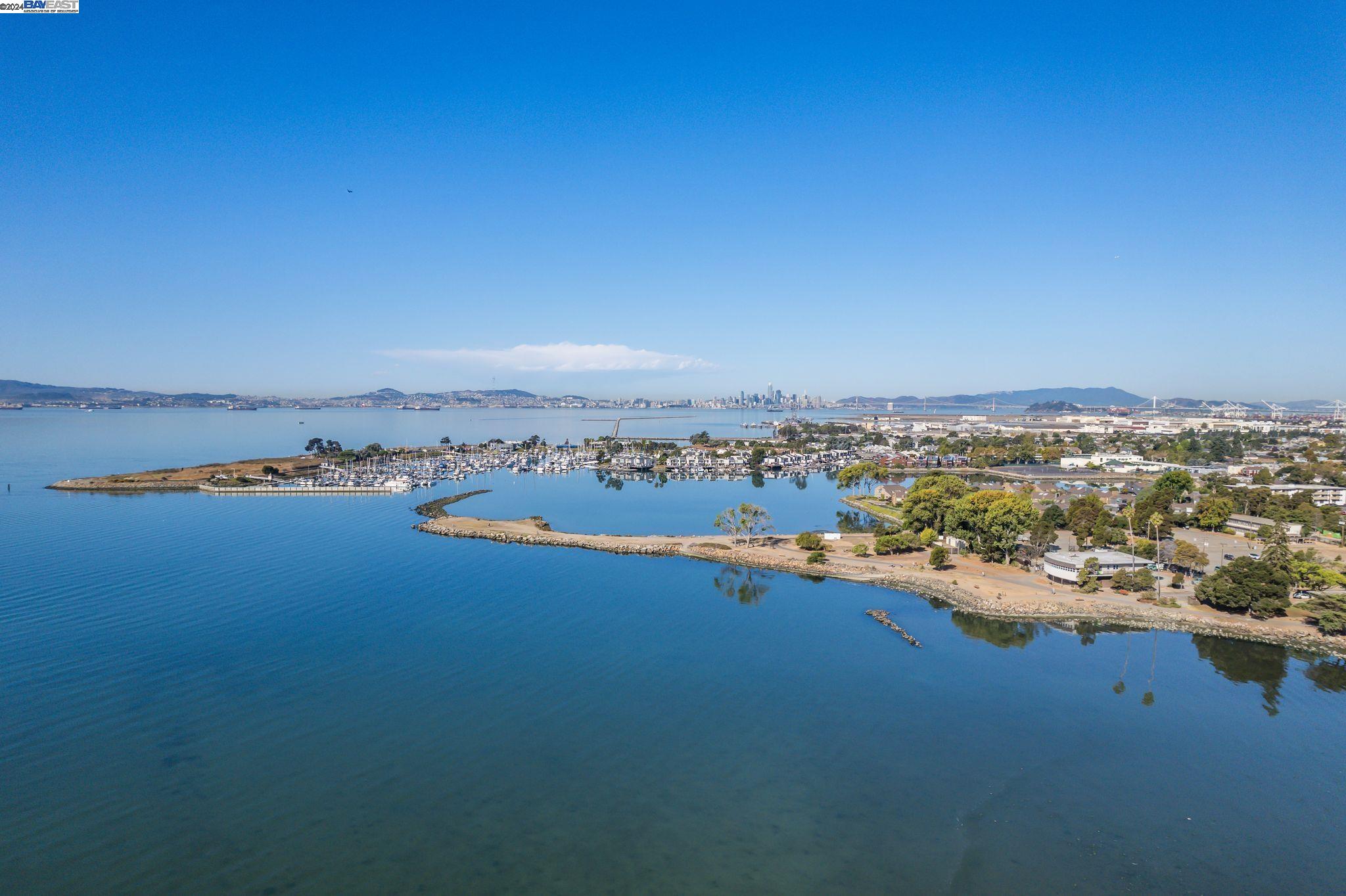 875 Portola Ave