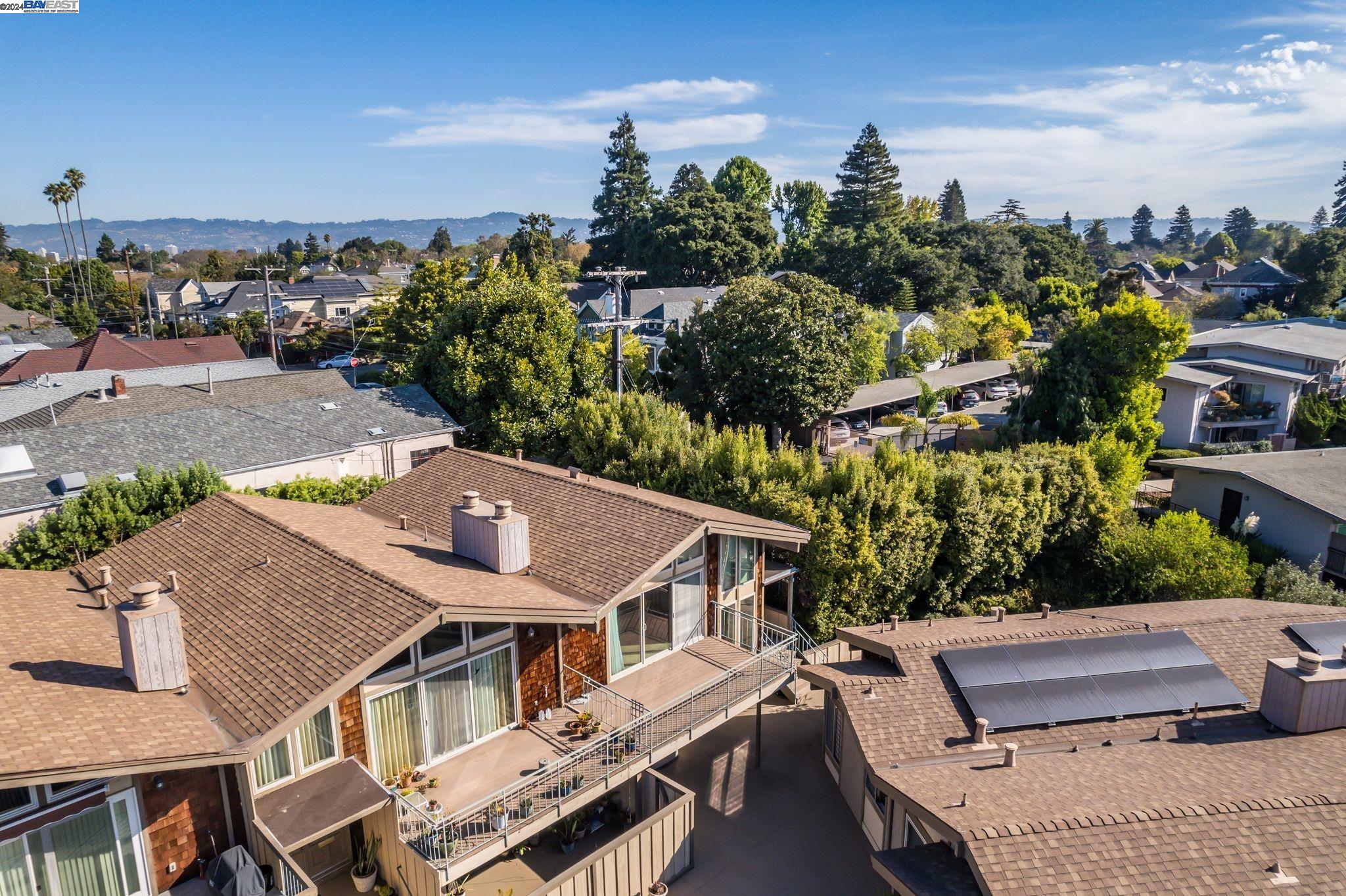 875 Portola Ave