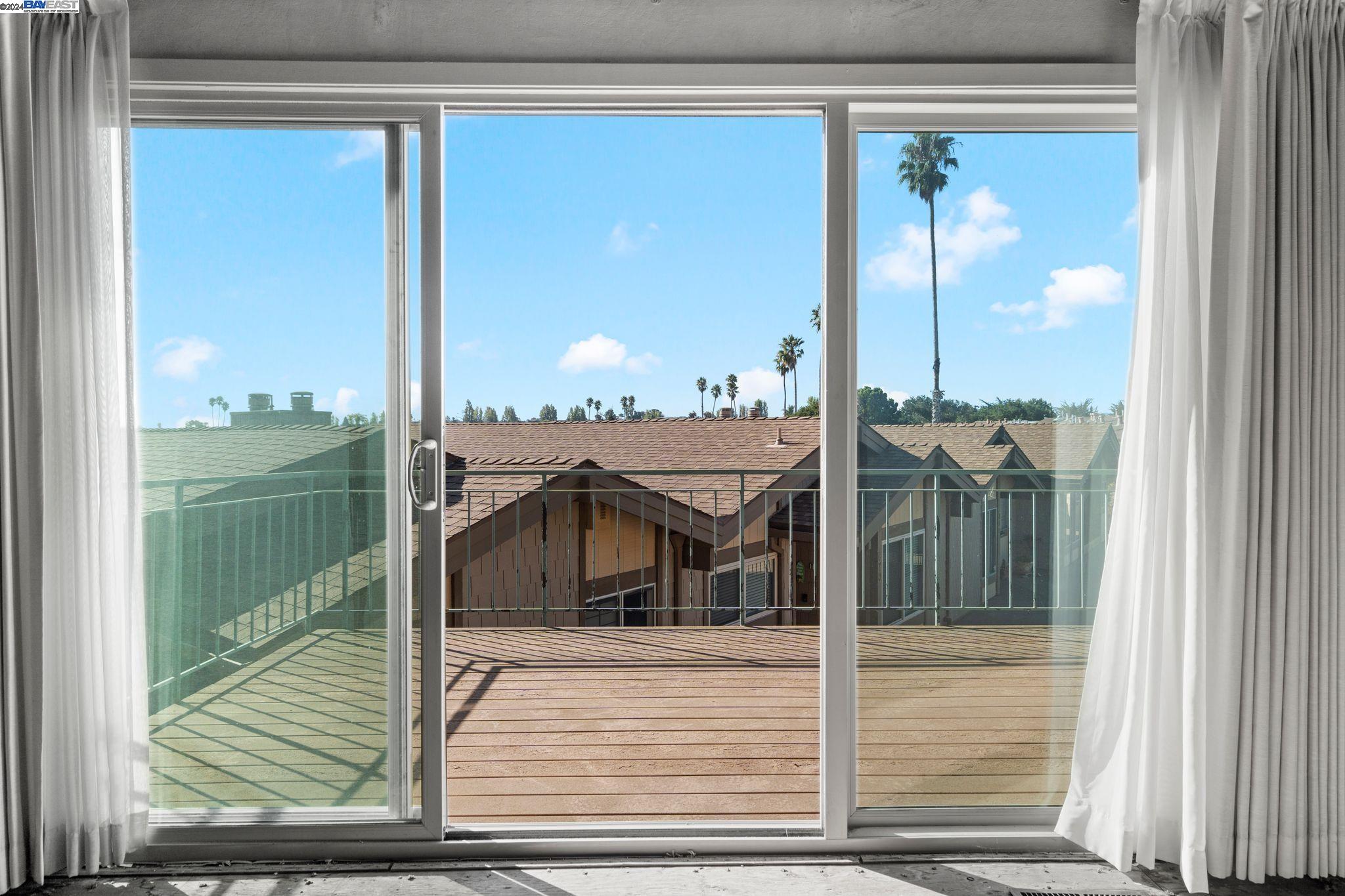 875 Portola Ave